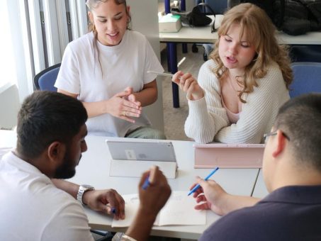 Campus Berlin erweitert das Wirtschaftsabitur um das Fach Psychologie