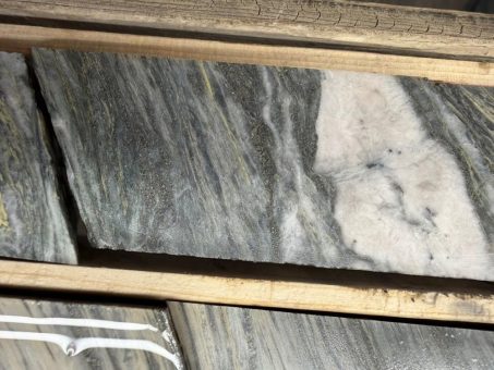 Gold Terra: Hochgradiger Treffer erweitert Walsh-Lake-Goldsystem