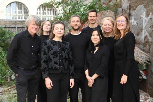 „Ein Loblied für unseren Heimatstern“ lockt Fans der Neuen und Alten Musik am Samstag, den 4. Juli, in den Festsaal von Kloster Irsee