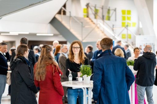 Digitalisierung im Hochschul- und Wissenschaftsmanagement: Mit und für die Menschen