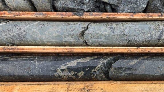 Star Copper erweitert Bohrloch bei Copper Creek nach Durchörterung eines mineralisierten Systems über die geplante Tiefe hinaus