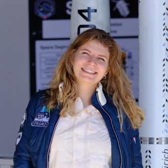 Die erste Deutsche im All besucht Amateurfunkmesse