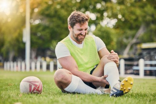 Sommer, Sonne, Bänderdehnung: Warum der Freizeitkick oft riskanter ist als gedacht