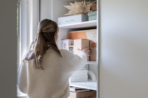 Kinderleicht Ordnung halten im Familienalltag dank neu gedachtem Stauraum
