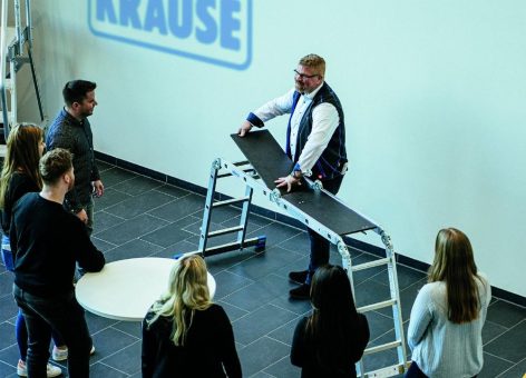 Sicherheit beginnt mit Wissen: Praxisnahe Schulungen für den sicheren Einsatz von Steigtechnik