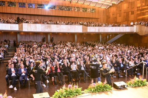 Meisterprüfung im Fokus: Wie die Kammer jährlich über 500 Meistertitel organisiert