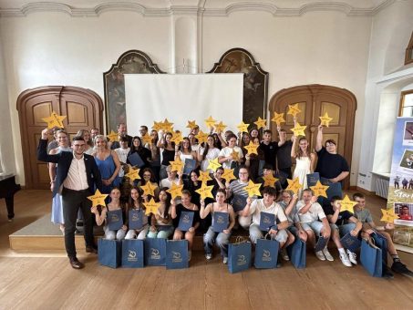 39 Jugendliche setzen ein starkes Zeichen für das Ehrenamt – Urkundenverleihung des Freiwilligen Sozialen Schuljahres des Landkreises Donau-Ries
