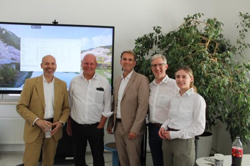 Institut für Kunststofftechnik der Universität Stuttgart auf Jahresexkursion bei TECNARO in Ilsfeld