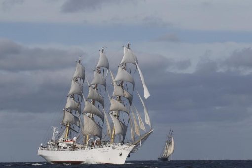 Bremerhaven: Das polnische Vollschiff „Dar Mlodziezy“ kann nicht nach Bremerhaven kommen