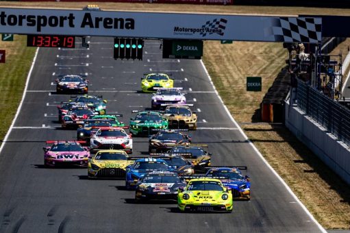 Volle Tribünen und packende Duelle: die DTM begeistert in Oschersleben