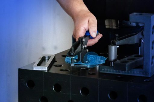 Schnellspannsysteme für Schweißtische von KIPP