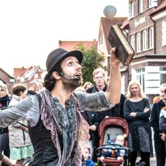 Juist: „Inselzauber“: Von Fakirin, Akrobatik und Jongleur
