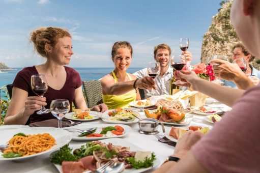 Wandern und Wein: Wenn Bewegung auf Genuss trifft
