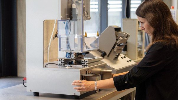 Innovatives Fügeverfahren für Bipolarplatten: SKZ und ZBT starten Forschungsprojekt