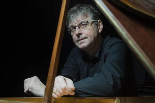Dornum: Die Internationalen Sommerkonzerte NACHTORGEL BEI KERZENSCHEIN an der barocken Holy-Orgel Dornum zeigen unterschiedliche musikalische Facetten