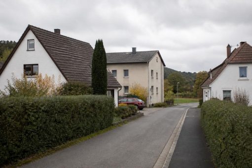 Immobilienpreise driften auseinander: Eigentumswohnungen auf dem Land 3,6 Prozent teurer, Häuser in denselben Kreisen 0,8 Prozent billiger