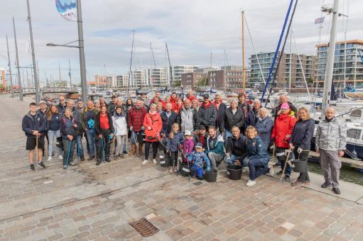 Bremerhaven: Urlaub mit Wirkung: Touristen können beim Havenputz mit anpacken