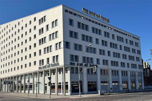SAUTER digitalisiert die Gebäudeautomation im Me and All Hotel Berlin