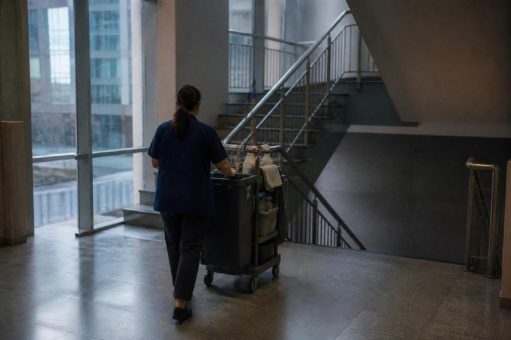 Gebäudereiniger-Handwerk kommt auf 1.005.213 Beschäftigungsverhältnisse – die neue Bundesstatistik zählt seit 2024 Jobs statt Personen