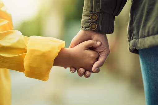 800 Kilometer zum eigenen Kind: kindwärts sucht Gastgebende