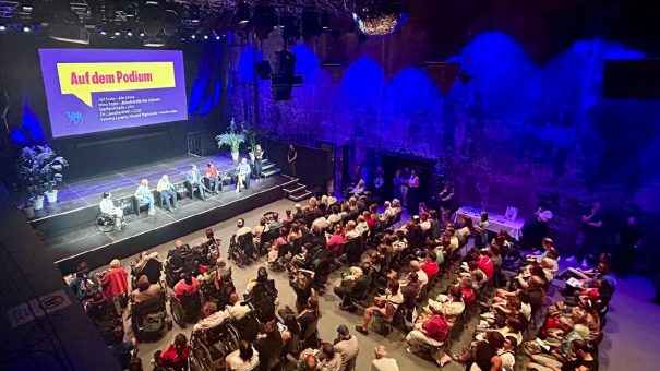 Einigkeit im Ziel, Streit auf dem Weg: Die Inklusionsdebatte des „Blauen Kamel“