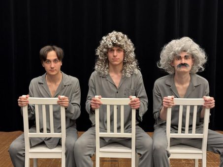 BT-Jugendtheater zeigt Friedrich Dürrenmatts „DIE PHYSIKER“