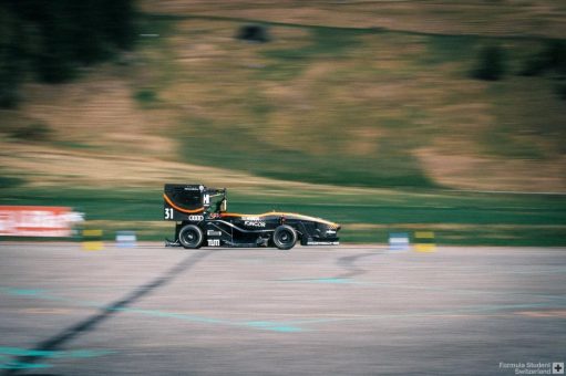 Embedded AI im Motorsport: Autonome Fahrzeugentwicklung mit Intel Core Ultra