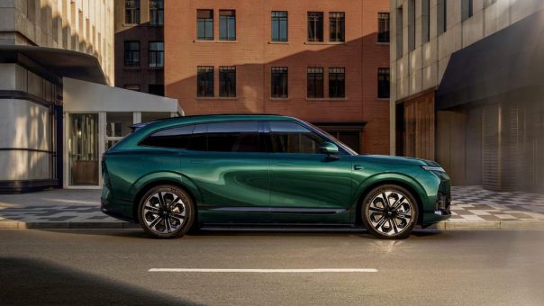 Europapremiere und Marktstart auf dem Pariser Automobilsalon: Neuer XPENG G9L ab sofort zu Preisen ab 74.600 Euro bestellbar